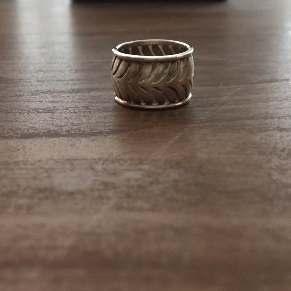 Tiffany & Company Women’s Ring, Size 6